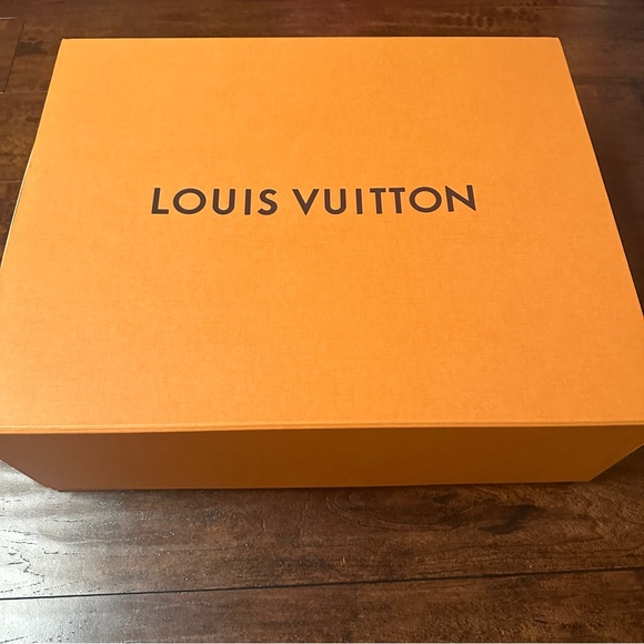 Louis Vuitton Original Orange Storage Box 18x14.5x6.5 inches blue lettering - Picture 2 of 8